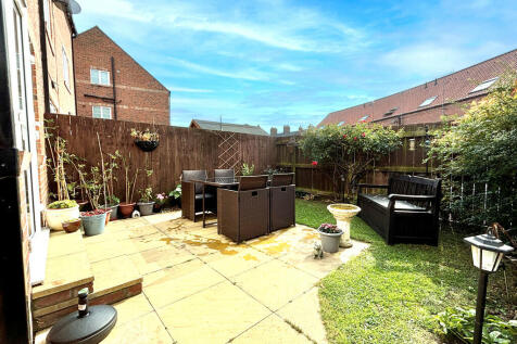 Enclosed garden