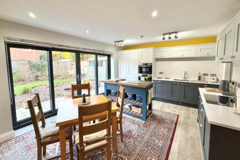 Kitchen/Dayroom/D...