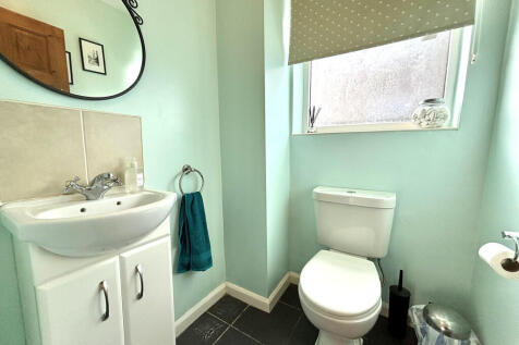 Cloakroom/WC
