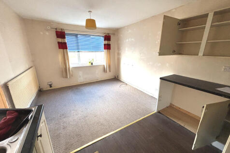 Living Room/Kitch...