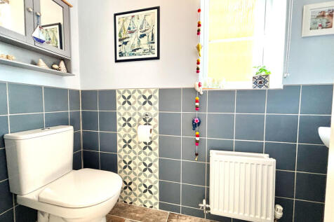 Cloakroom/WC