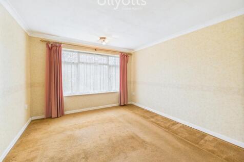 Bedroom .