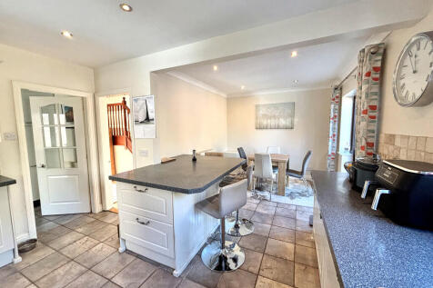 Day Room/Kitchen