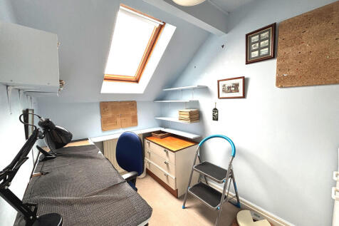 Bedroom/Office