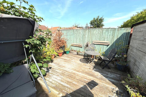 Enclosed garden