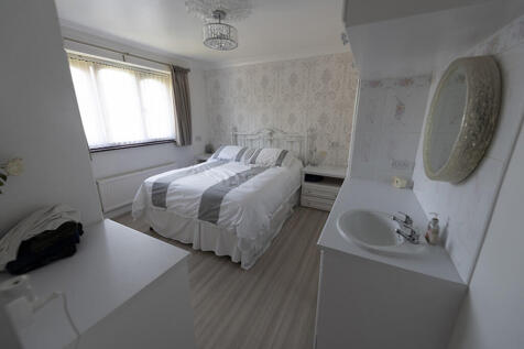Bedroom 2 (vendor...