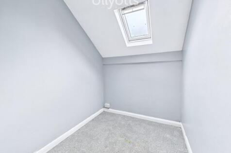 Attic Bedroom 4