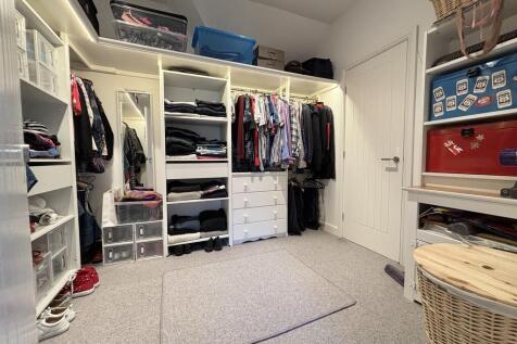 Walk in wardrobe