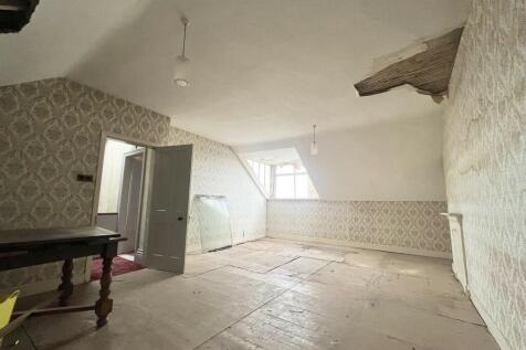 Second Floor Mast...