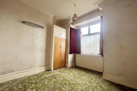 Ground Floor Sitt...