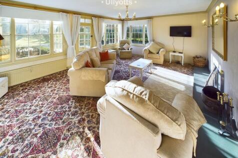 Cottage Lounge
