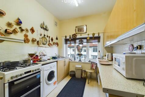 Flat 2 Kitchen