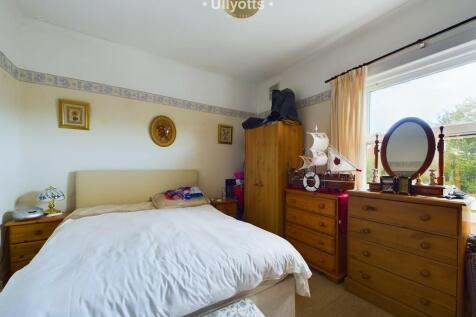 Flat 2 Bedroom
