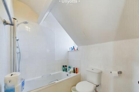 Flat 3 Bathroom
