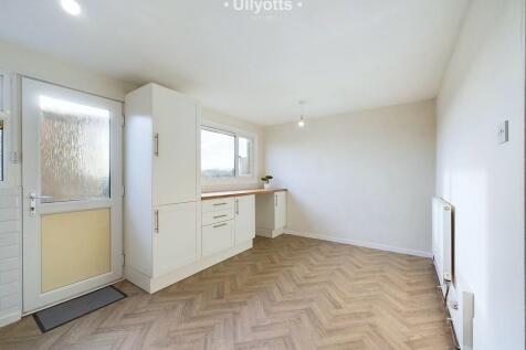 Kitchen / Dining ...