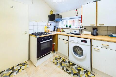Flat 2 Kitchen