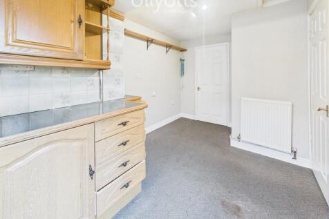 Kitchen / Dining ...