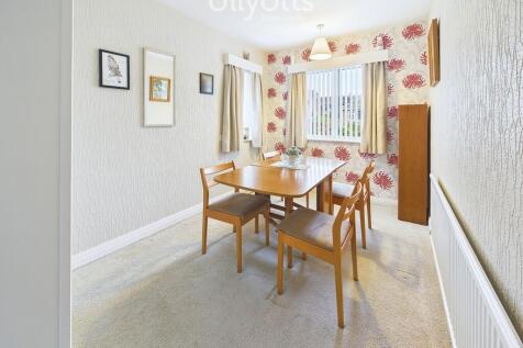 Dining Room/Bedro...