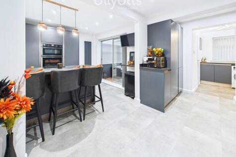 Kitchen/Dining Ar...