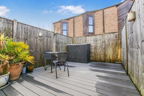 18 Myrtle Road garden.jpg