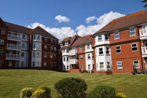 41 Eversley Court - front 2.JPG