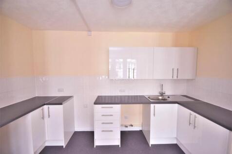 6, Hyde Court 32-34 Grove Road Kitchen .jpg