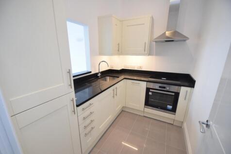 3  Beauchamp Court kitchen.JPG