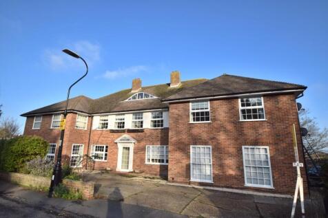 8 Mayfair Court 2.jpg