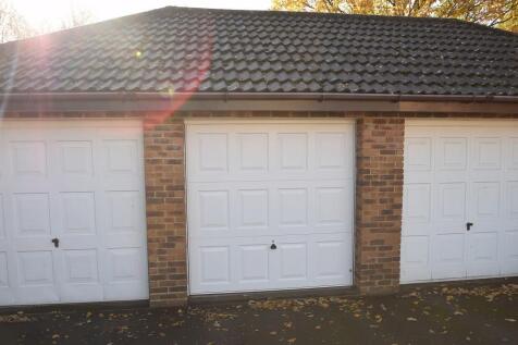 30 Wellsbourne Road Garage.jpg