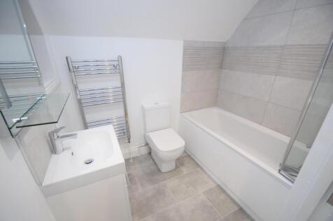 Beauchamp Court bath.JPG