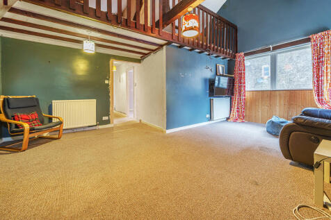 The Flat - Living...