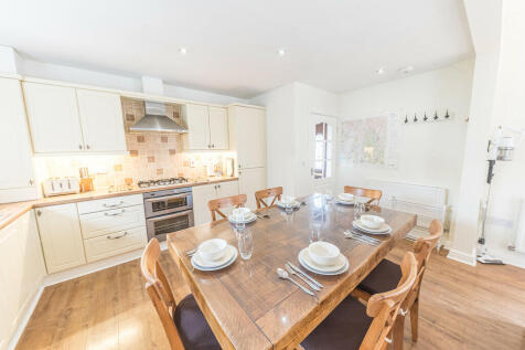 Open Plan Living/...