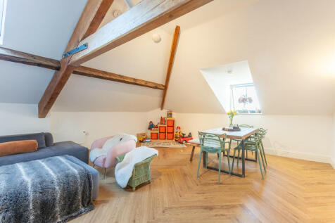 Open Plan Living/...