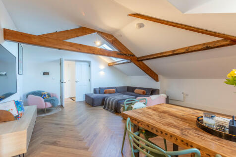 Open Plan Living/...