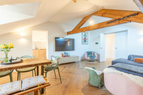 Open Plan Living/...