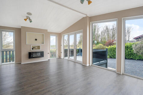 Open Plan Lounge/...