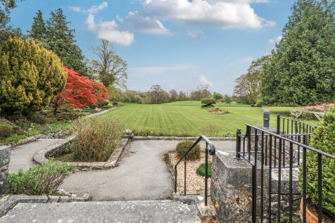 Communal Grounds