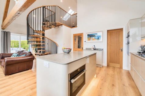 Open-Plan Living/...