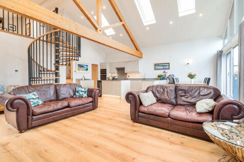 Open-Plan Living/...