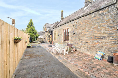 Enclosed Patio/Ga...
