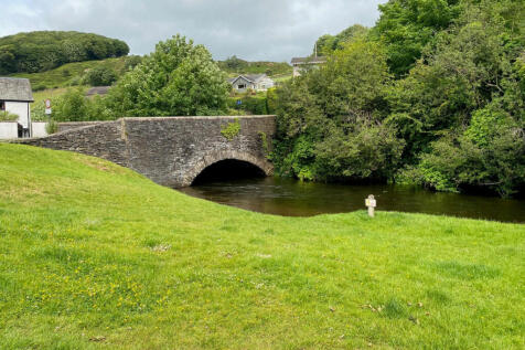 River Crake close...