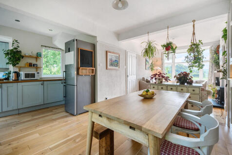 Open Plan Dining ...
