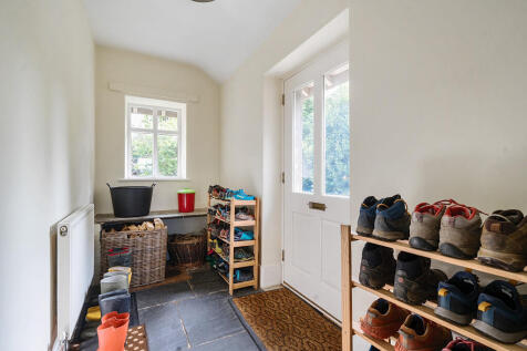 Boot Room / Rear ...
