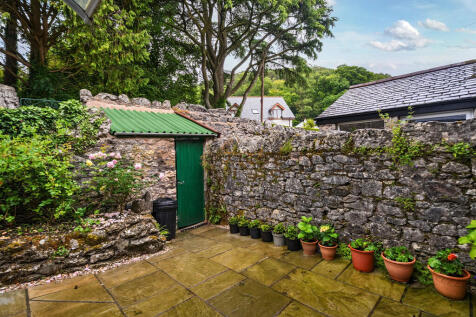 Rear Courtyard