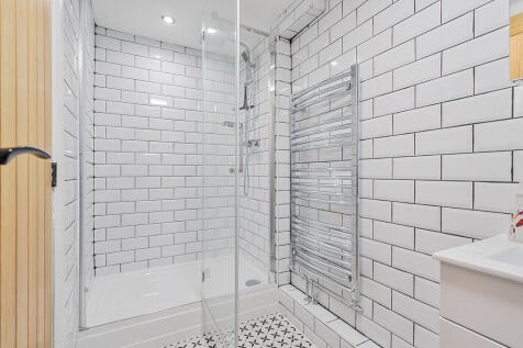 Flat - Shower Roo...