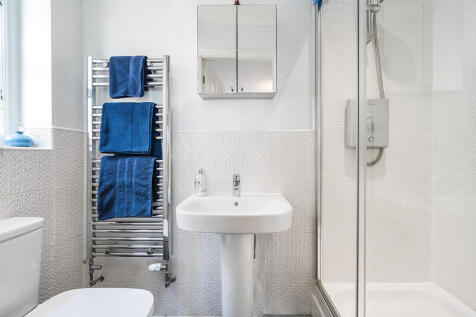 En-suite Shower R...