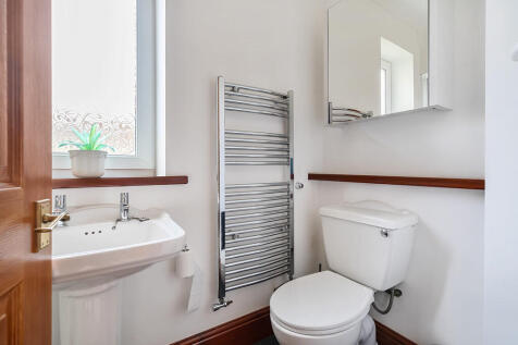 Bedroom 1 Ensuite