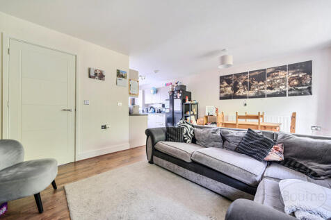 e17bf6f3-47be-465...