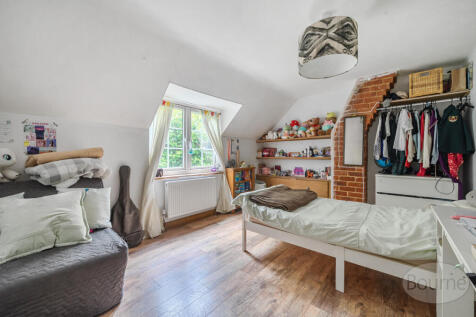 57767664-85f8-460...