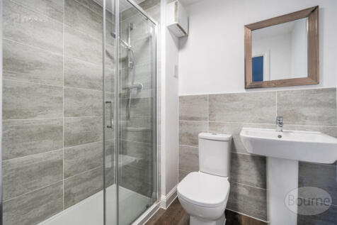 b6439281-e8f0-484...